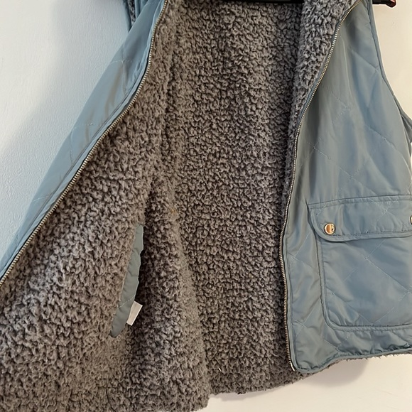 Thread and Supply Reversible Vest - Picture 2 of 8